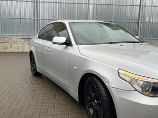 BMW 5 Series foto 3