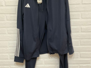 Se vinde costum sportiv Adidas nou original