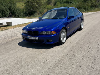 BMW 5 Series foto 3