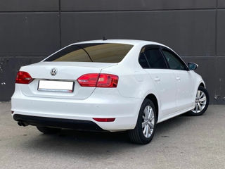 Volkswagen Jetta foto 6