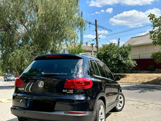 Volkswagen Tiguan foto 2