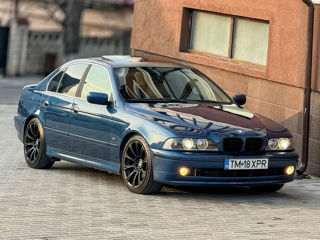 BMW 5 Series foto 3