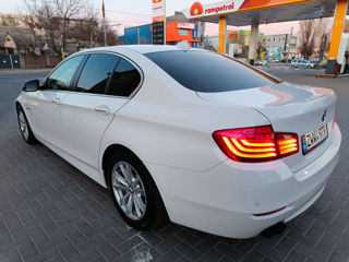 BMW 5 Series foto 3