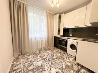 Apartament cu 2 camere, 45 m², Buiucani, Chișinău foto 2