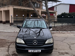 Mercedes M-Class foto 2