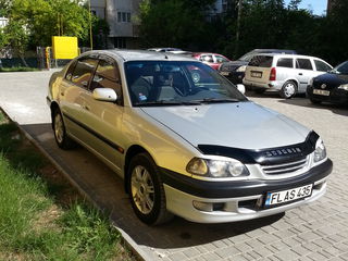 Toyota Avensis foto 5