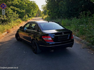 Mercedes C-Class фото 2