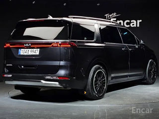 KIA Carnival фото 1