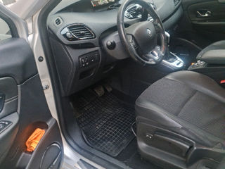 Renault Grand Scenic foto 6