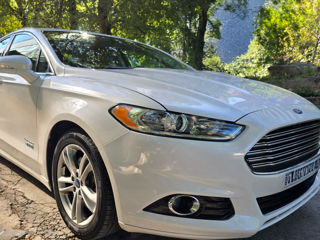 Ford Fusion foto 1