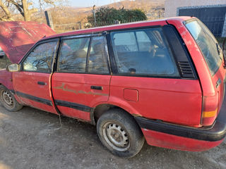 Mazda 323 foto 3