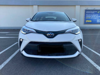 Toyota C-HR foto 2