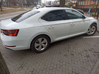 Skoda Superb foto 2