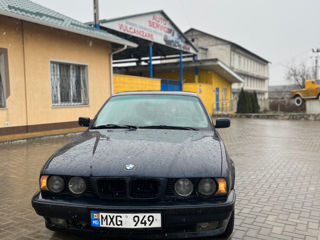 BMW 5 Series foto 10