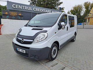 Opel Vivaro foto 1