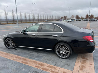 Mercedes E-Class foto 2