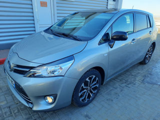 Toyota Verso foto 1