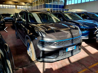 Lynk & Co 01 foto 2