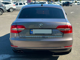 Skoda Superb foto 7