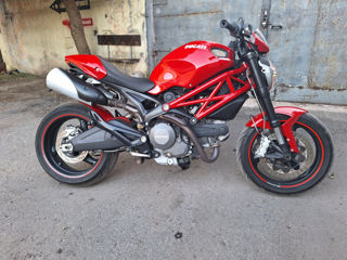 Ducati Monster foto 2