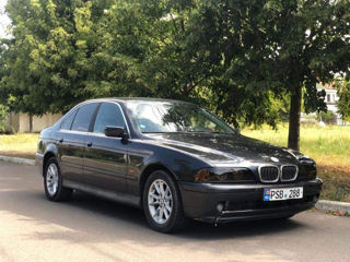 BMW 5 Series foto 3