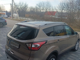 Ford Kuga foto 3