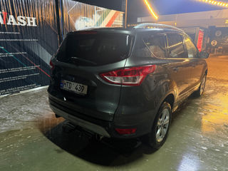 Ford Kuga foto 3