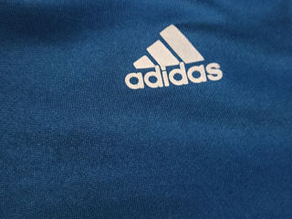 Adidas foto 3