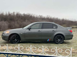 BMW 5 Series foto 4