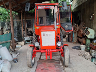 Se vinde tractor T 25 intorno stare forte buna foto 2