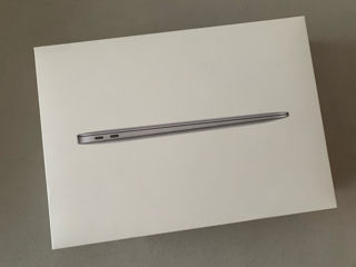 Cutia la MacBook Air M1 de 256gb