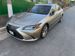 Lexus ES Series