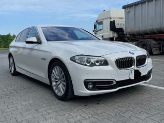 BMW 5 Series foto 3