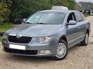 Skoda Superb foto 1