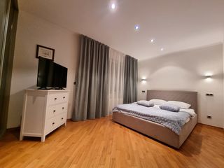 Apartament cu 2 camere, 60 m², Centru, Chișinău foto 2