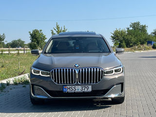 BMW 7 Series foto 2