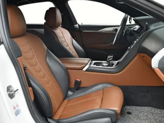 BMW 8 Series foto 8