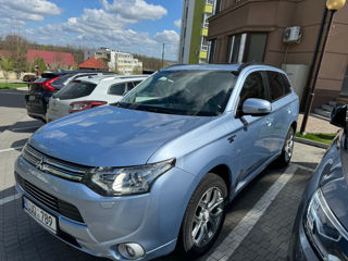 Mitsubishi Outlander foto 2