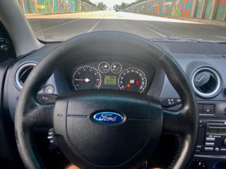 Ford Fusion foto 10