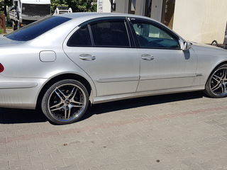 Mercedes E Class foto 5