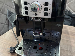 Кофемашина Delonghi Magnifica S