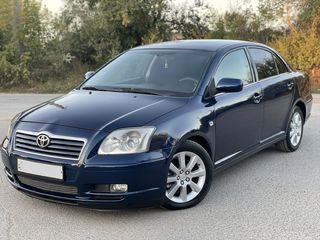 Toyota Avensis foto 1