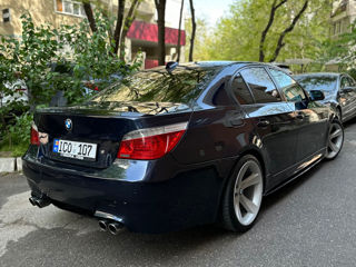 BMW 5 Series foto 4