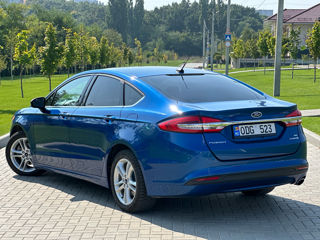 Ford Fusion foto 5