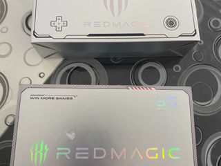 Redmagic 8s pro + controller