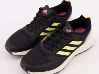 Ghete Adidas. Noi