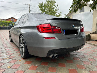 BMW 5 Series foto 3