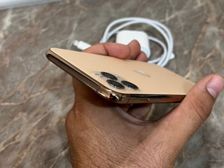 iPhone 11 Pro Max Gold foto 4