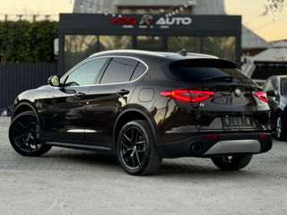 Alfa Romeo Stelvio foto 5