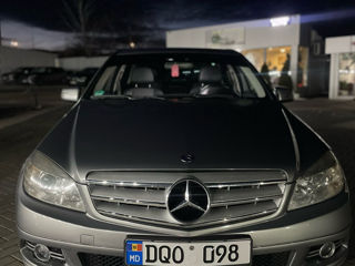 Mercedes C-Class foto 3